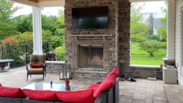 Bringing the Outside In: How to Seamlessly Blend Indoor and Outdoor Living Spaces